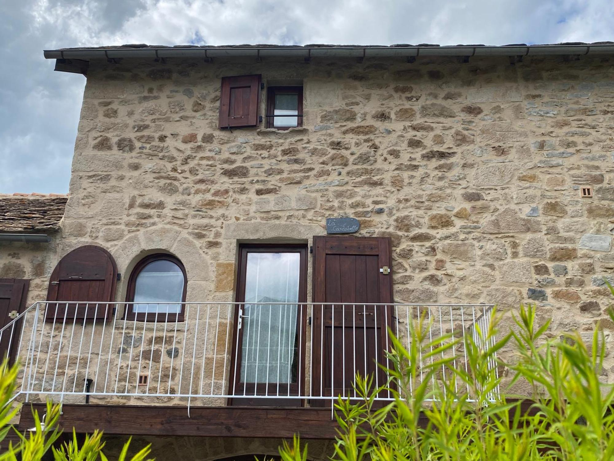 Les Caselles, Gite Et Maison D'Hotes Saint-Beauzely Exterior photo